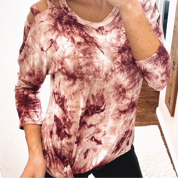 Trendy Tie Dye B.L.U.E. Top size Petite Large - Picture 3 of 11